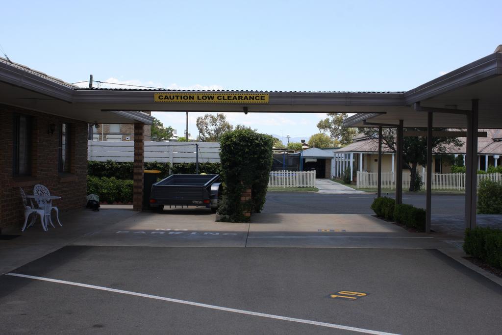 Mid Town Inn Narrabri Esterno foto